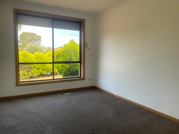 Fifth view of Homely house listing, 5 Harwood Close, Mill Park VIC 3082