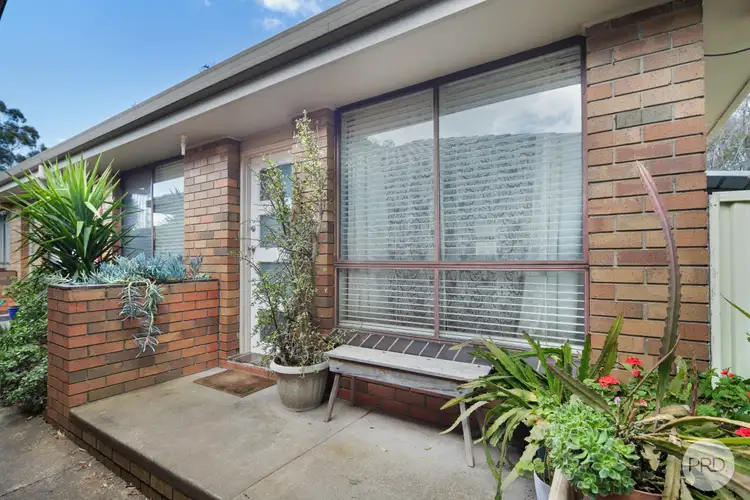 18/10 Simpson Street, Black Hill VIC 3350