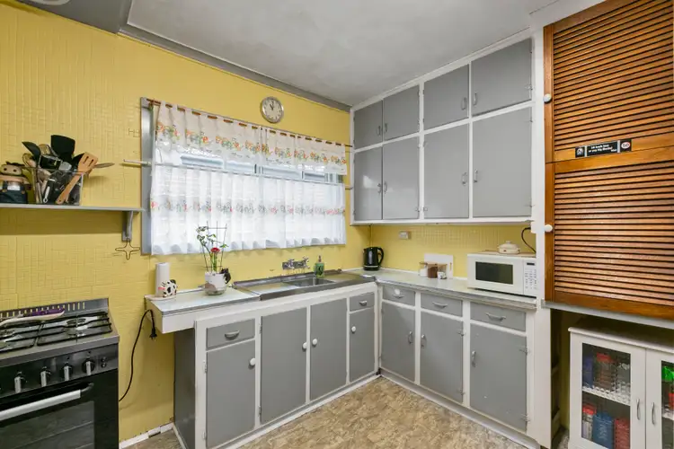 Fifth view of Homely house listing, 5 Caddy Court, Reservoir VIC 3073