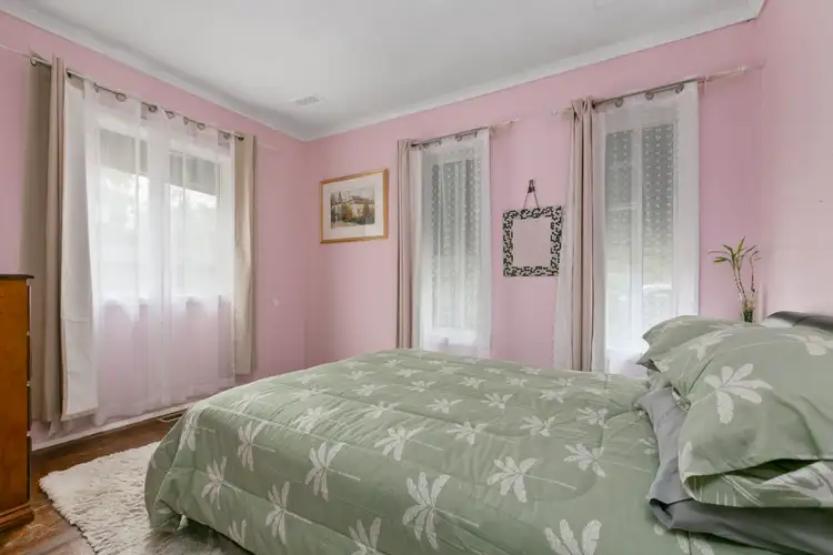 Sixth view of Homely house listing, 5 Caddy Court, Reservoir VIC 3073