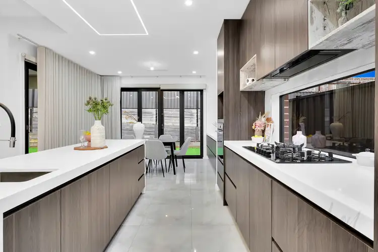 Second view of Homely house listing, 6 Prominence Rise, Craigieburn VIC 3064