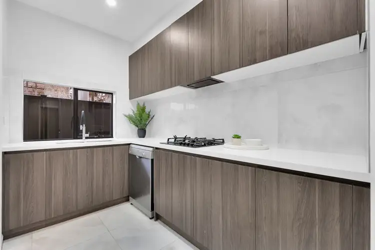 Fifth view of Homely house listing, 6 Prominence Rise, Craigieburn VIC 3064