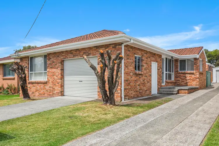 8 Kaylaur Crescent, Albion Park Rail NSW 2527