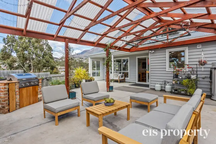 9 Wilks Road, Lenah Valley TAS 7008