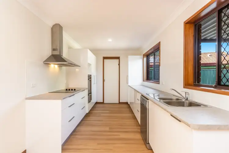 8 Boronia Crecent, Yamba NSW 2464