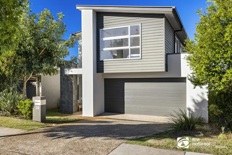 39 Swansea Circuit, Redland Bay QLD 4165