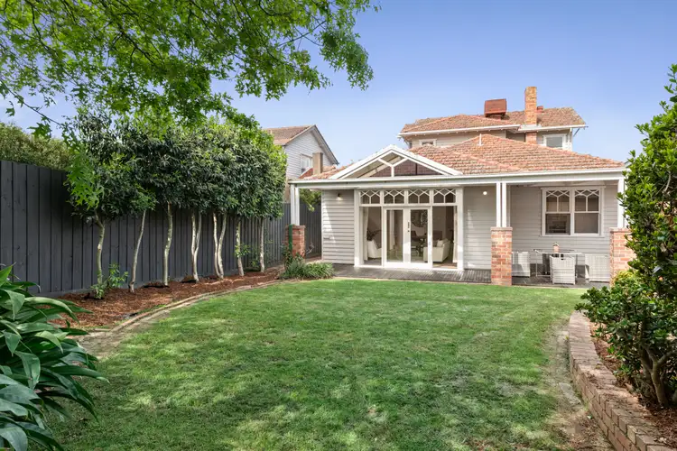 11 Inglisby Road, Mont Albert VIC 3127