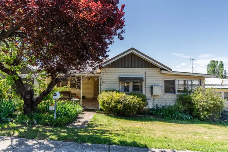 13 Wellington Street, Molong NSW 2866