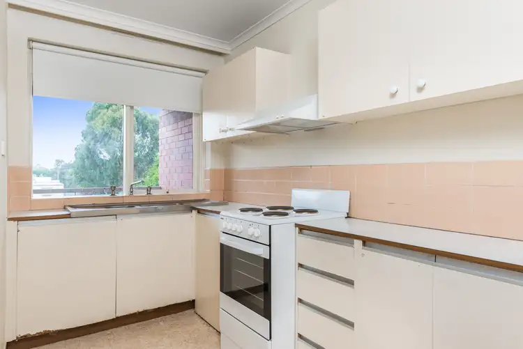 Fourth view of Homely apartment listing, 6/5 Kent Road, Box Hill VIC 3128