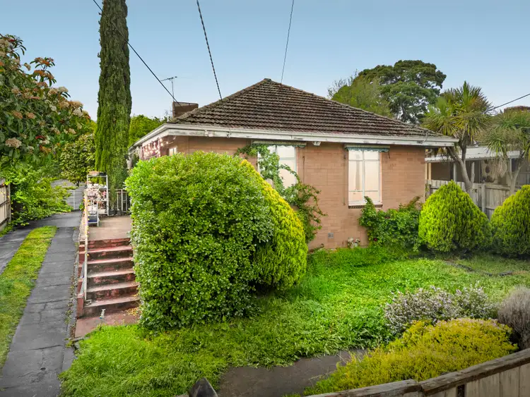 8 Attunga Street, Chadstone VIC 3148