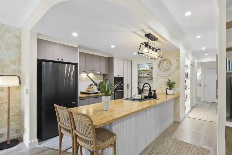 3043 Everglade Avenue, Carrara QLD 4211