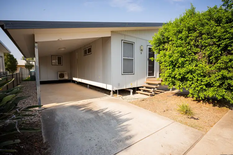 3/2 Harms Street, Roma QLD 4455