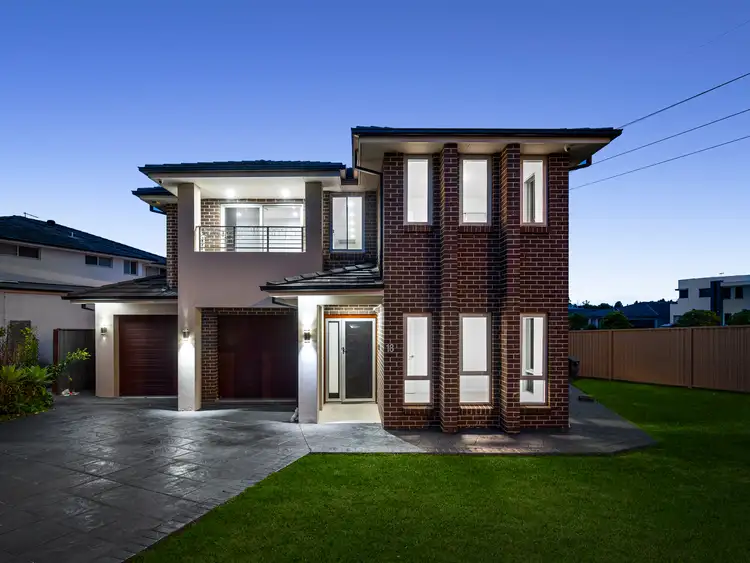 18 Talana Hill Dr, Edmondson Park NSW 2174