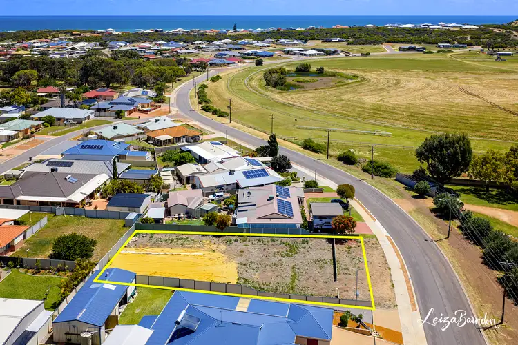 13 Pickering Drive, Dongara WA 6525
