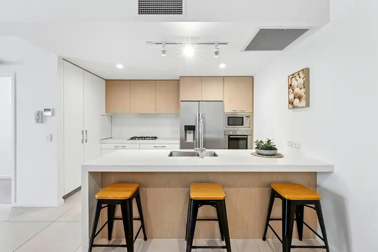 2010/21 Ross Street, Benowa QLD 4217