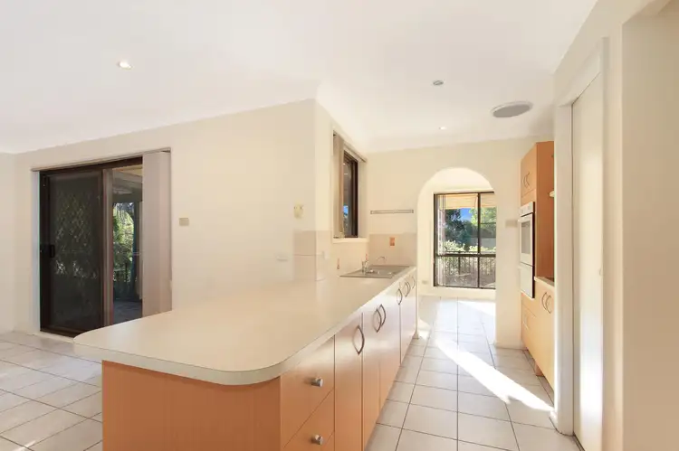 37 Plumwood Crescent