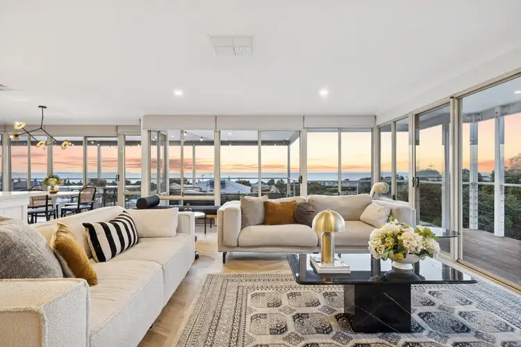 13 Tanunda Road, Coogee WA 6166