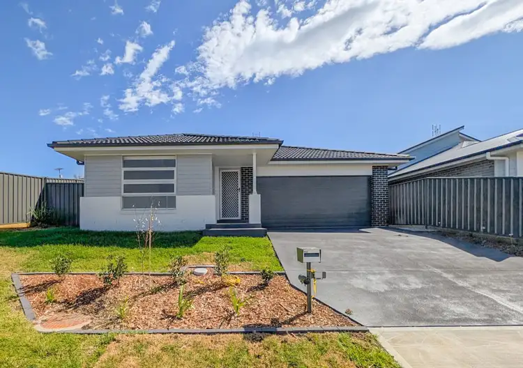 10 McGowan Street, Woongarrah NSW 2259