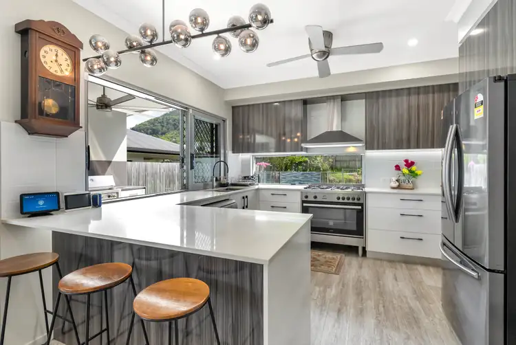 61 Elphinstone Street, Kanimbla QLD 4870