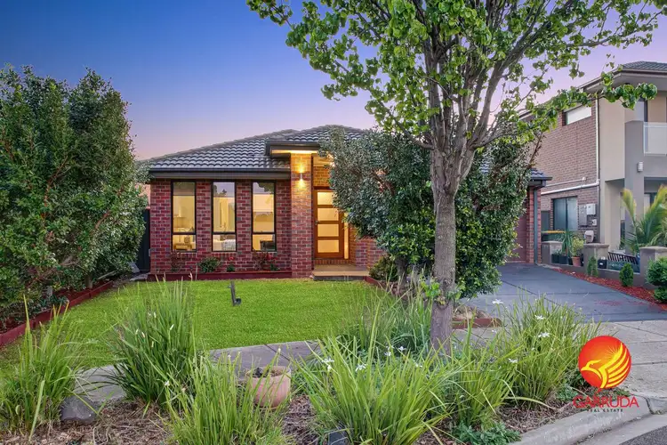 8 PARKFIELD COURT, Deer Park VIC 3023