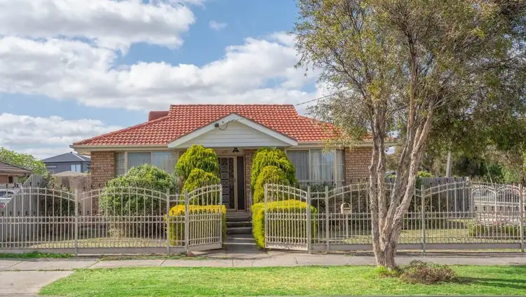 102 Rokewood Crescent, Meadow Heights VIC 3048