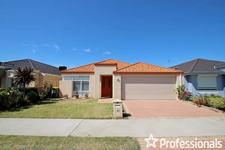 23 Finsbury Drive, Thornlie WA 6108