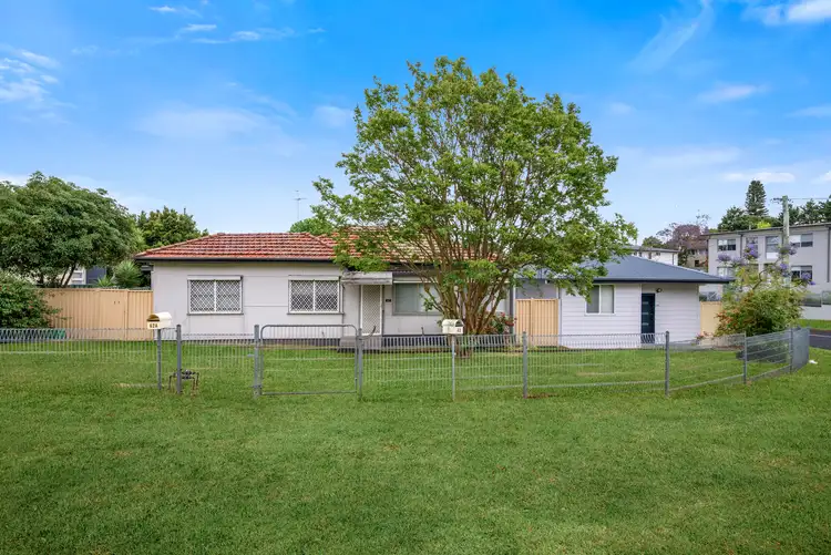 62 & 62a Farnsworth Avenue, Campbelltown NSW 2560
