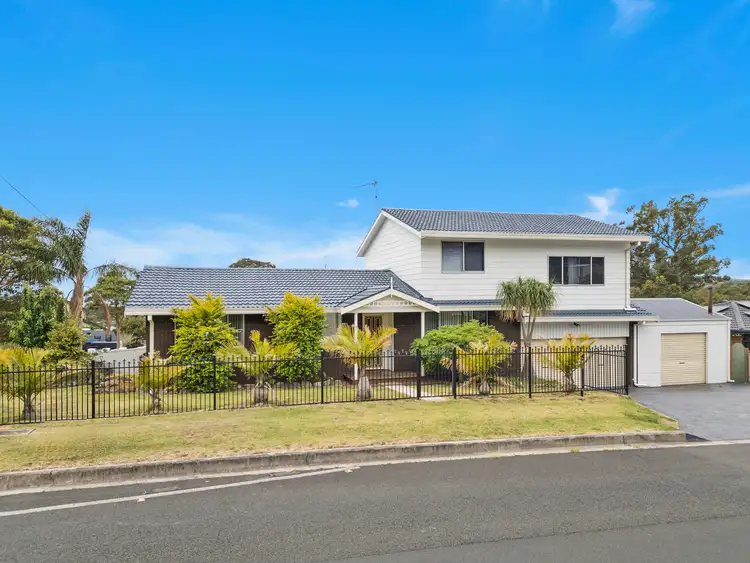 61 Simpson Parade, Albion Park NSW 2527
