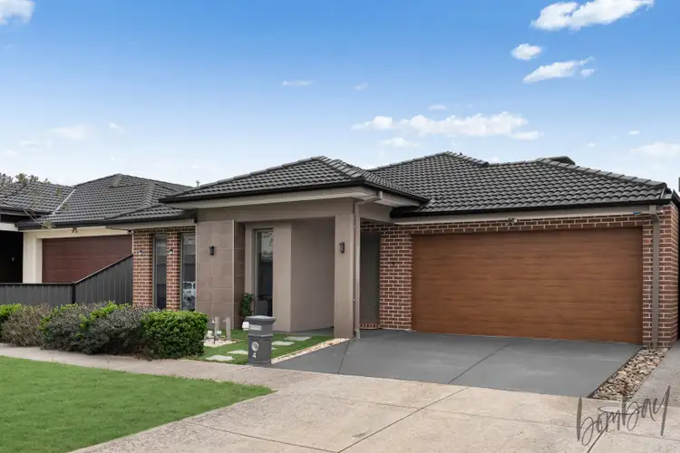 Second view of Homely house listing, 4 Tarlo Court, Craigieburn VIC 3064