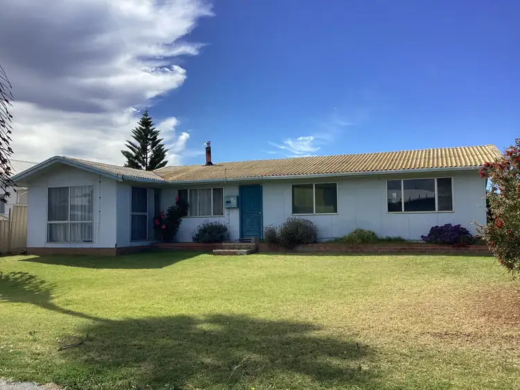 4 Dawn Street