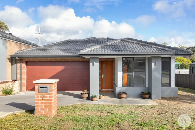 2 Henlix Court, Mount Clear VIC 3350