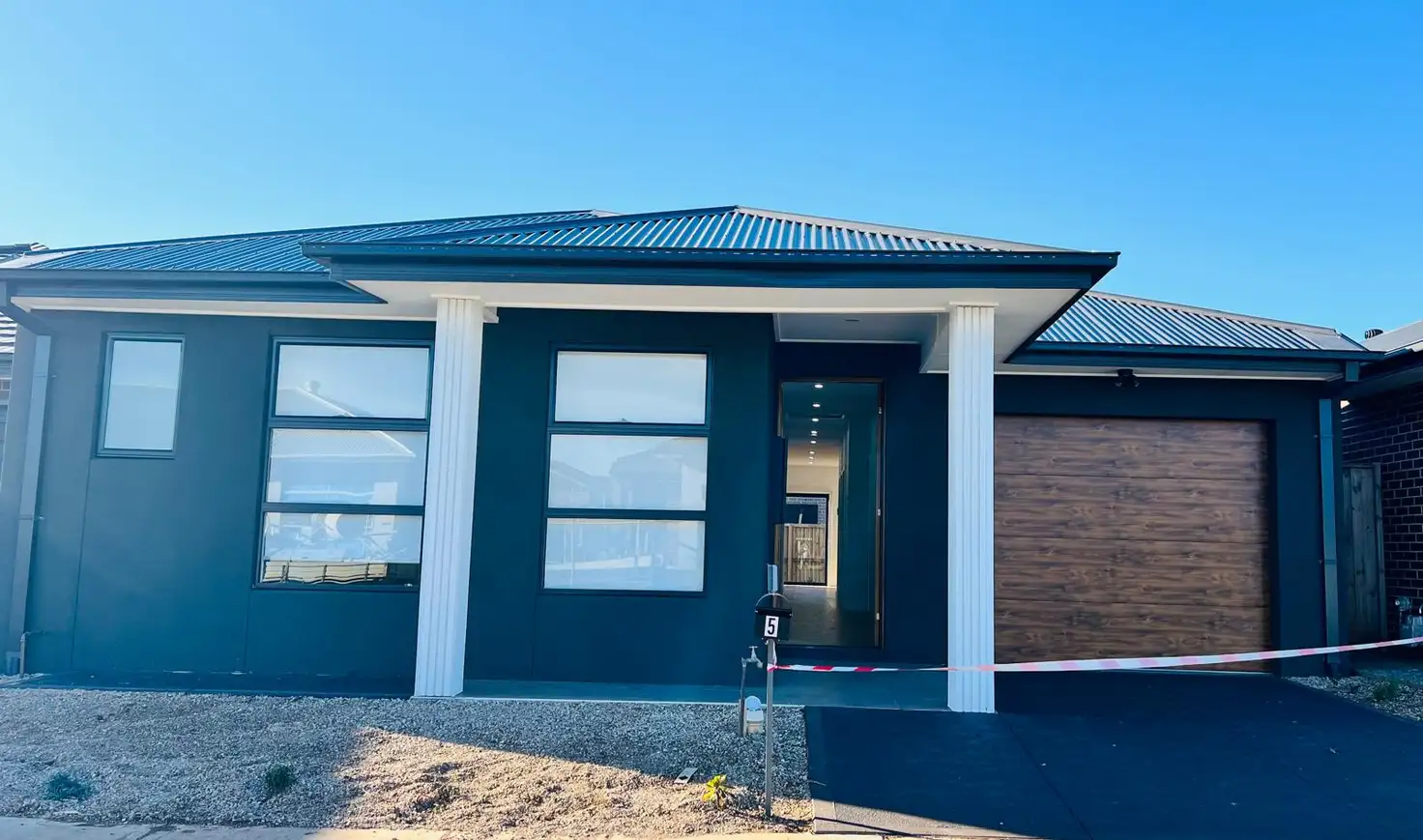 Main view of Homely house listing, 5 Loch Street,, Thornhill Park VIC 3335