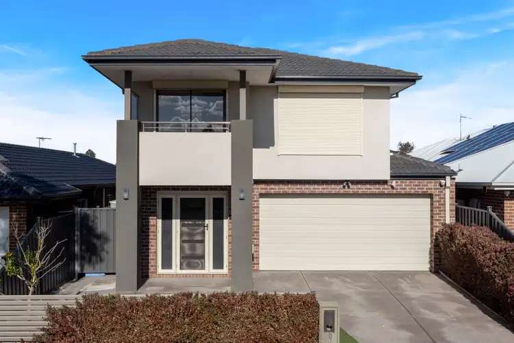 19 Admiration Drive, Craigieburn VIC 3064