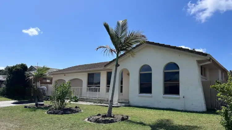 9 Heron Court, Yamba NSW 2464