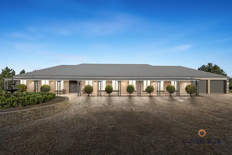 13 Rangeview Close, Mickleham VIC 3064