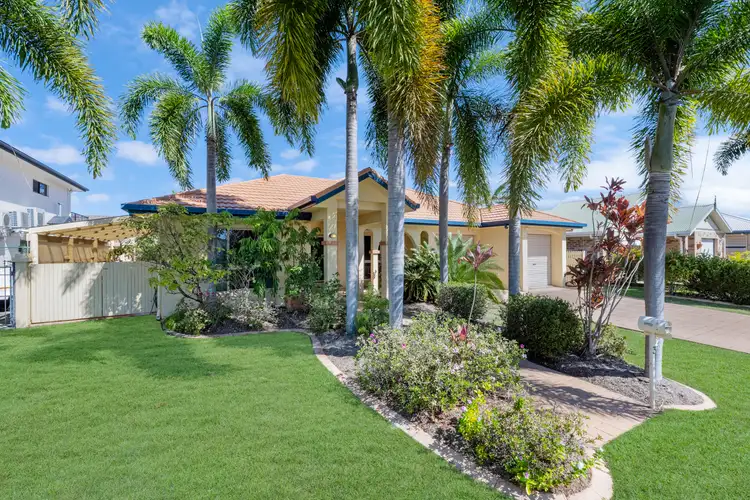 3 Crown court, Kirwan QLD 4817