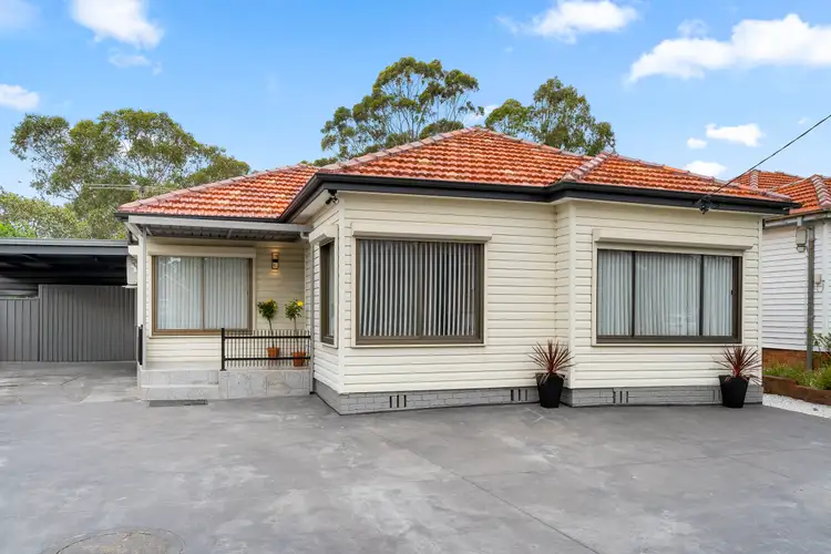 17 Cockburn Crescent