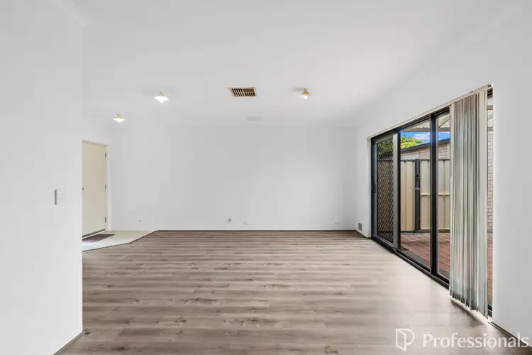 Fourth view of Homely villa listing, 4/1533B Albany Highway, Beckenham WA 6107