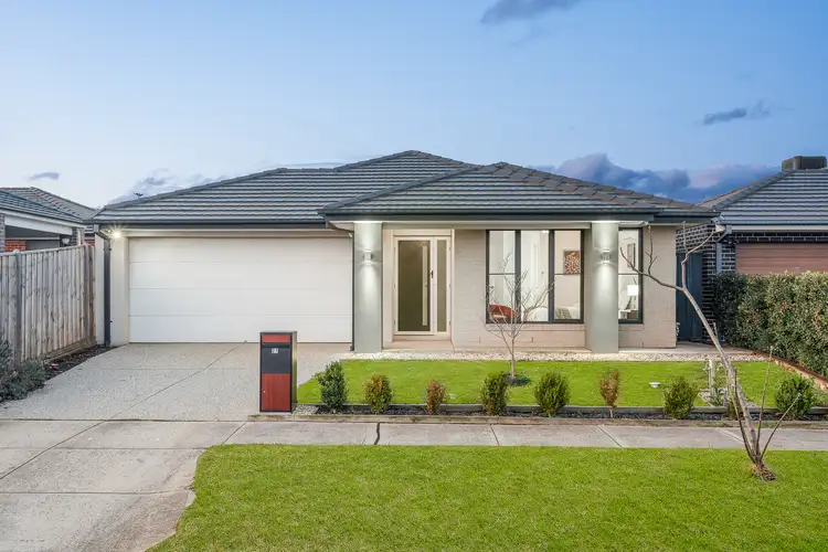 27 Powlett Drive, Clyde VIC 3978
