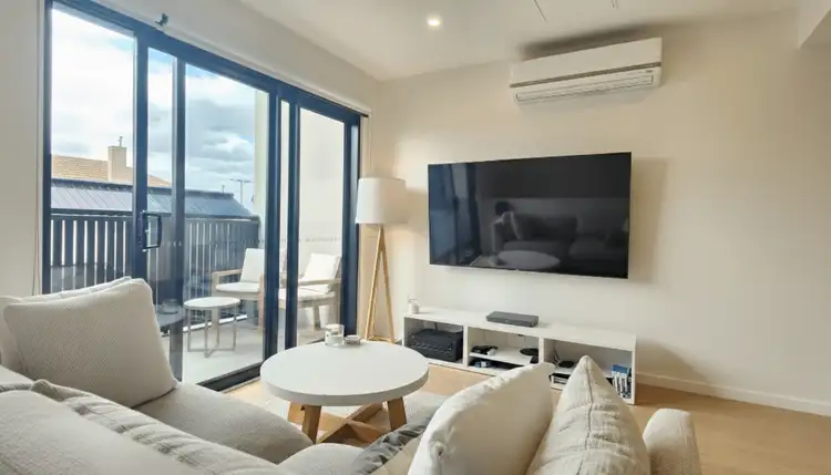 4/8 Rosamond Road, Footscray VIC 3011