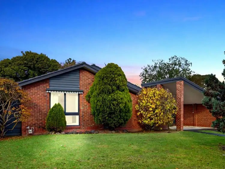 8 The Knoll, Ferntree Gully VIC 3156