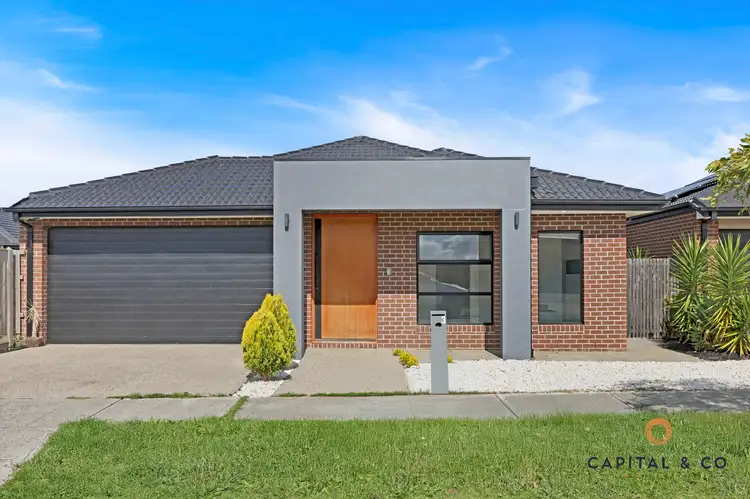 3 Straun St, Mickleham VIC 3064