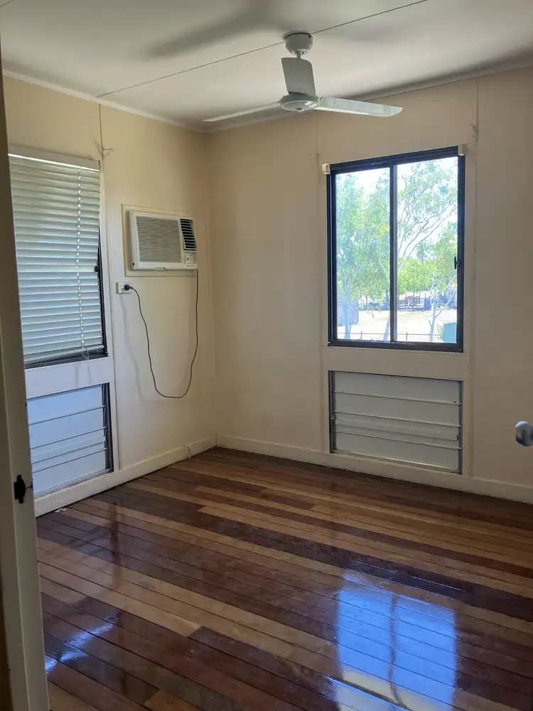Third view of Homely flat listing, 2/137 Thistle, Blackall QLD 4472