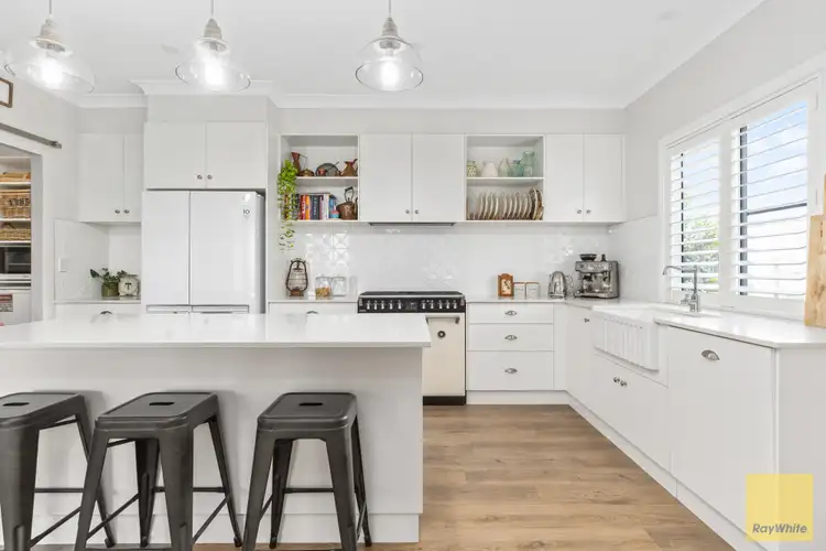 Sixth view of Homely house listing, 7 Bottle Tree Road, Emerald QLD 4720