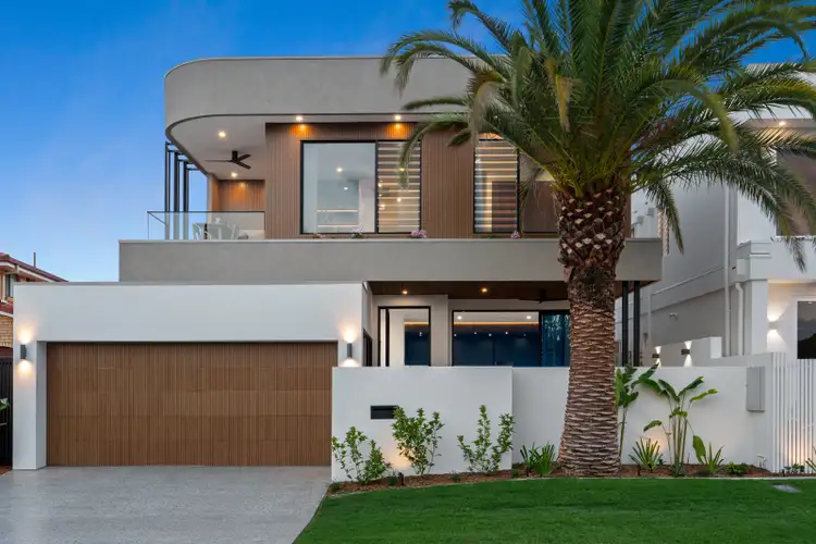 1 Salacia Avenue, Mermaid Waters QLD 4218