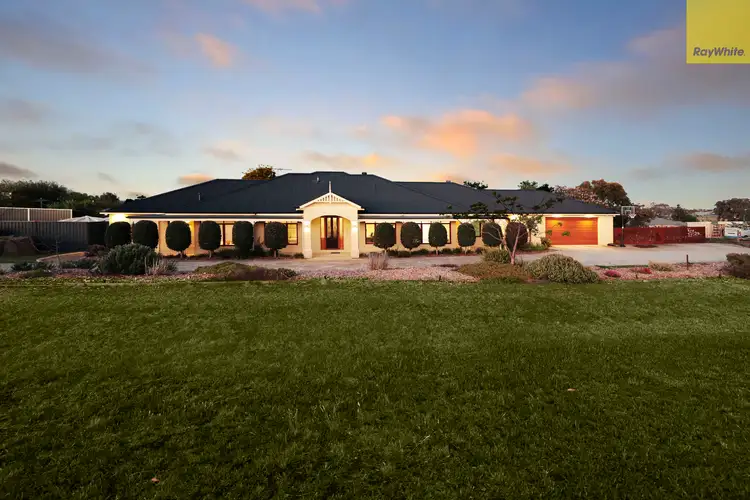 Fifth view of Homely house listing, 4 Eyrie Court, Hopetoun Park VIC 3340