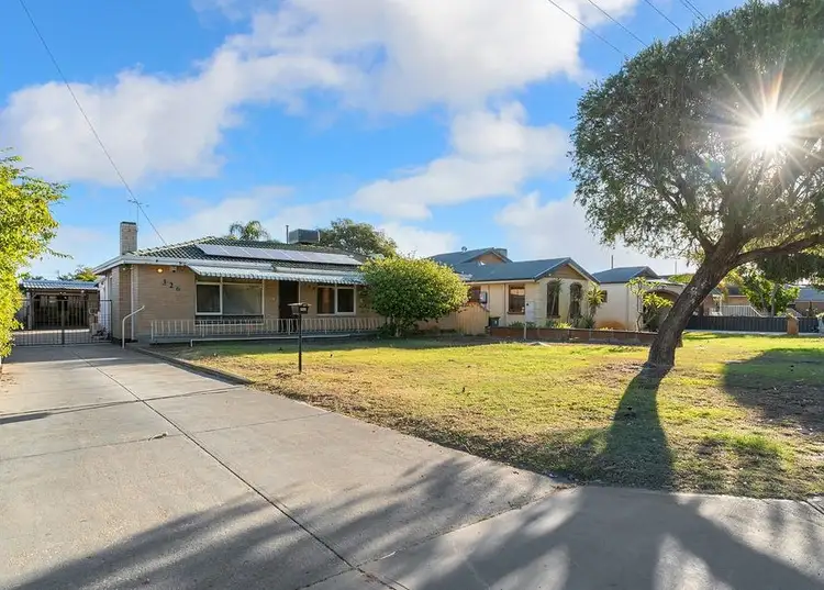 326 Robinson Avenue, Cloverdale WA 6105