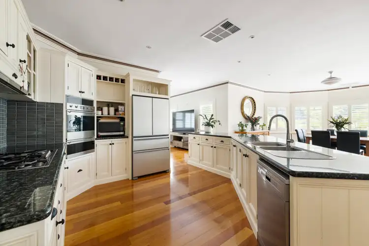 Sixth view of Homely house listing, 8 The Ridge, Mount Eliza VIC 3930