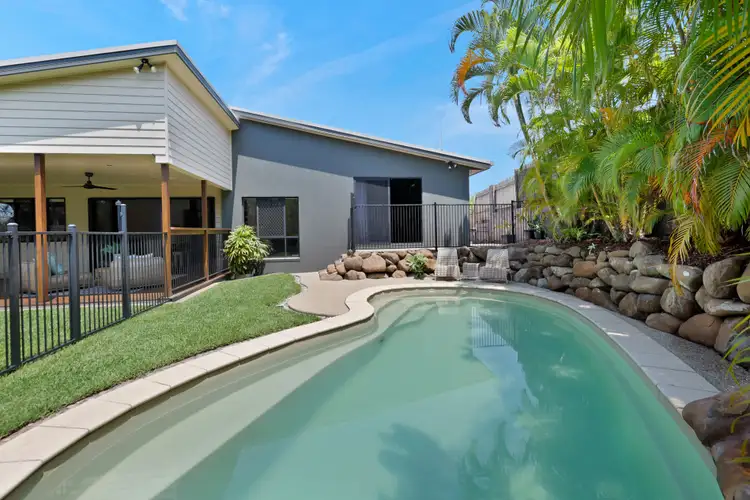 22 Sunseeker Court, Blacks Beach QLD 4740