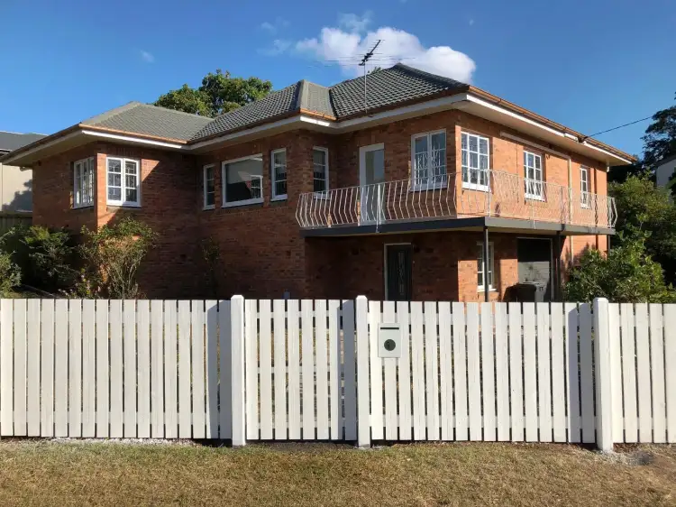 42 Brisbane Corso, Fairfield QLD 4103